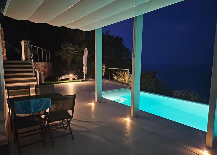 Tindari Sunrise 아파트 *